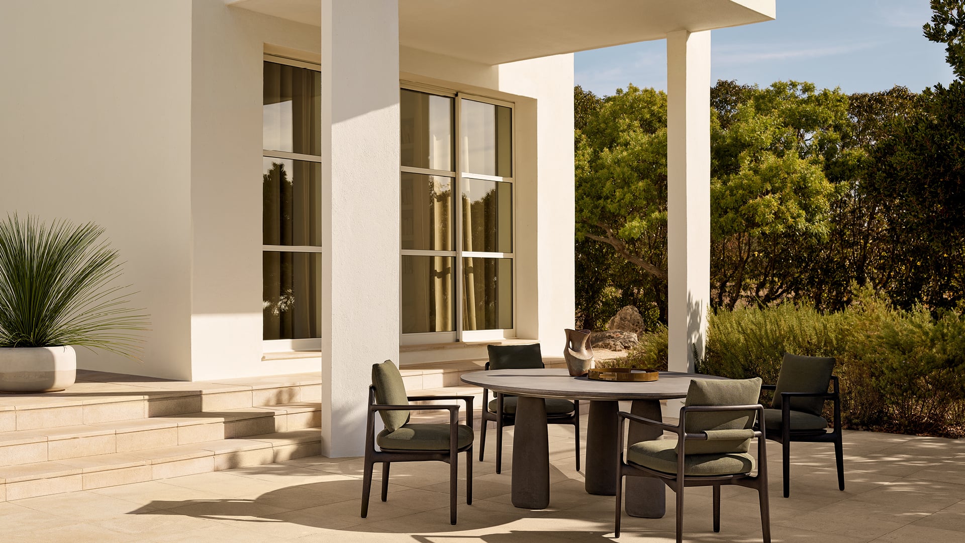 Poliform Immagine di Outdoor Tables Monolith 5