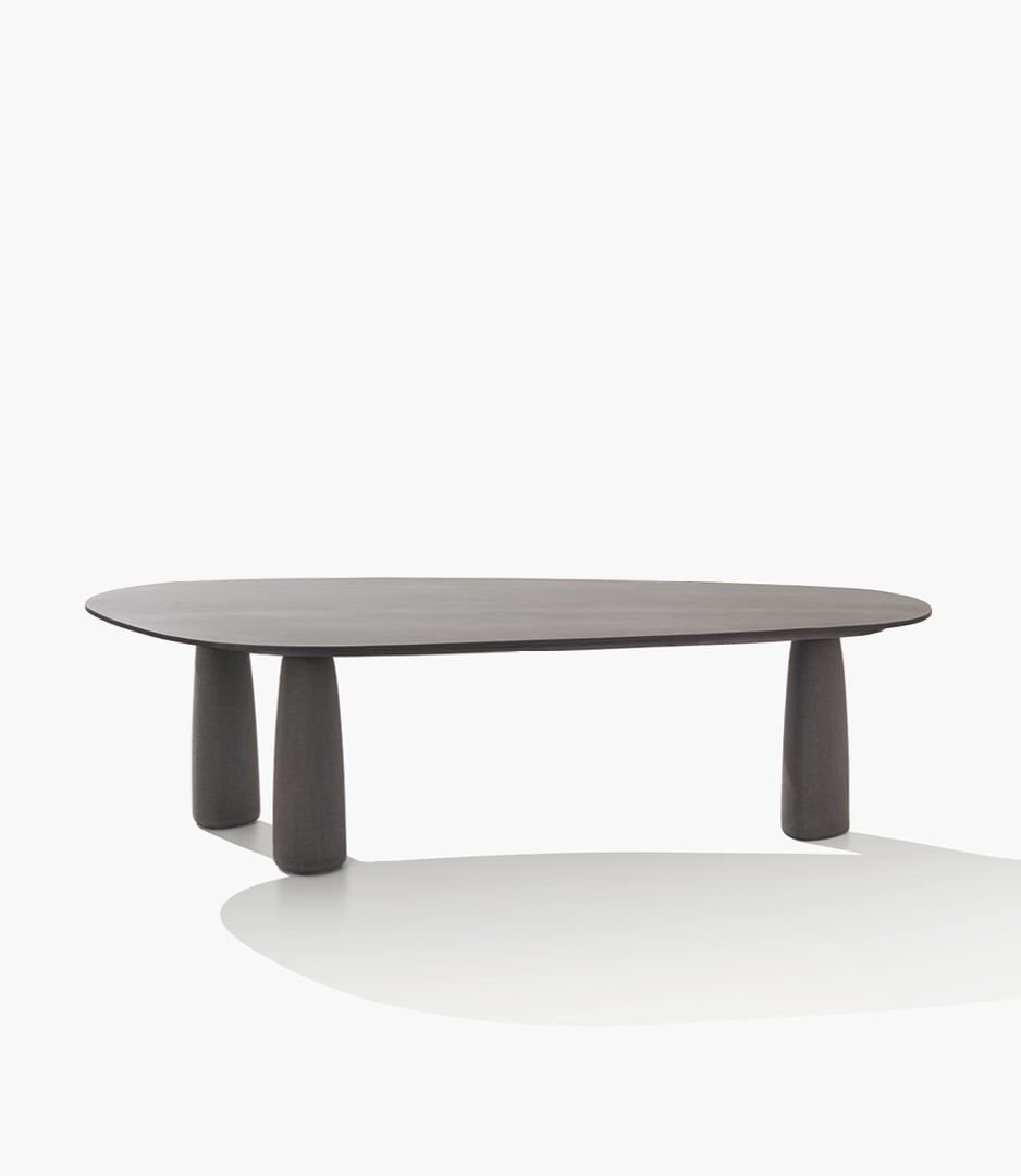 Poliform Immagine di Outdoor Tables Monolith 1